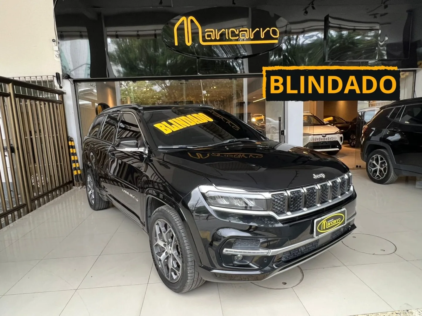 Jeep Commander Overland blindado preto — estoque Maricarro