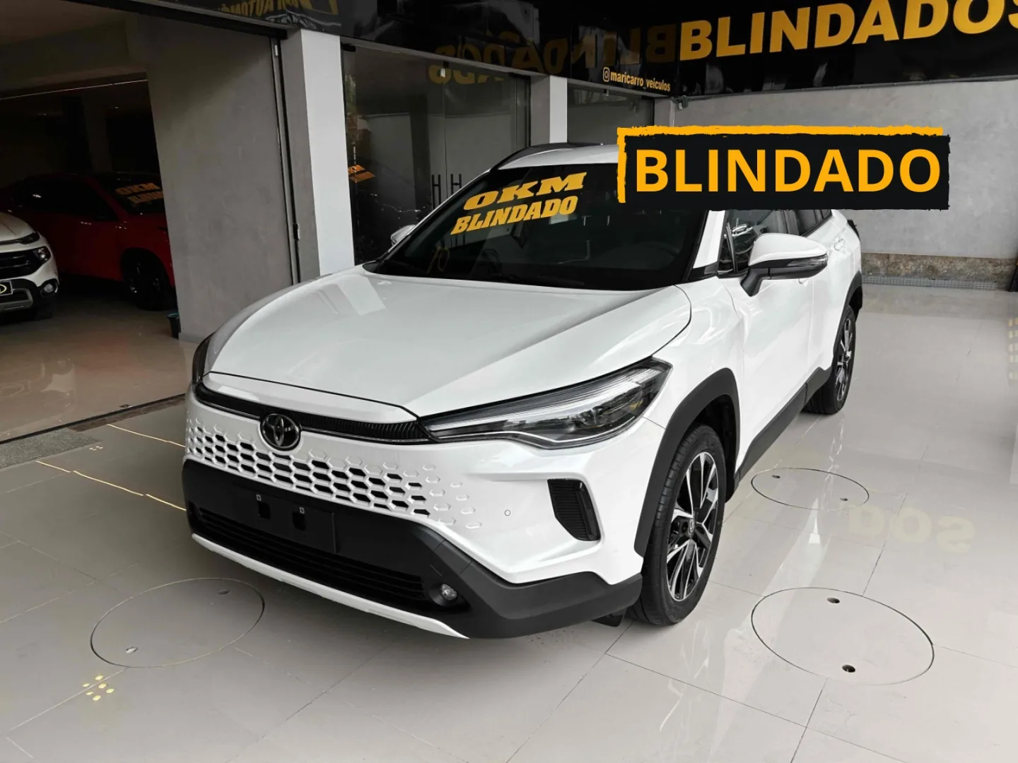 Toyota Corolla Cross XRE blindado preto (unidade 2) — estoque Maricarro