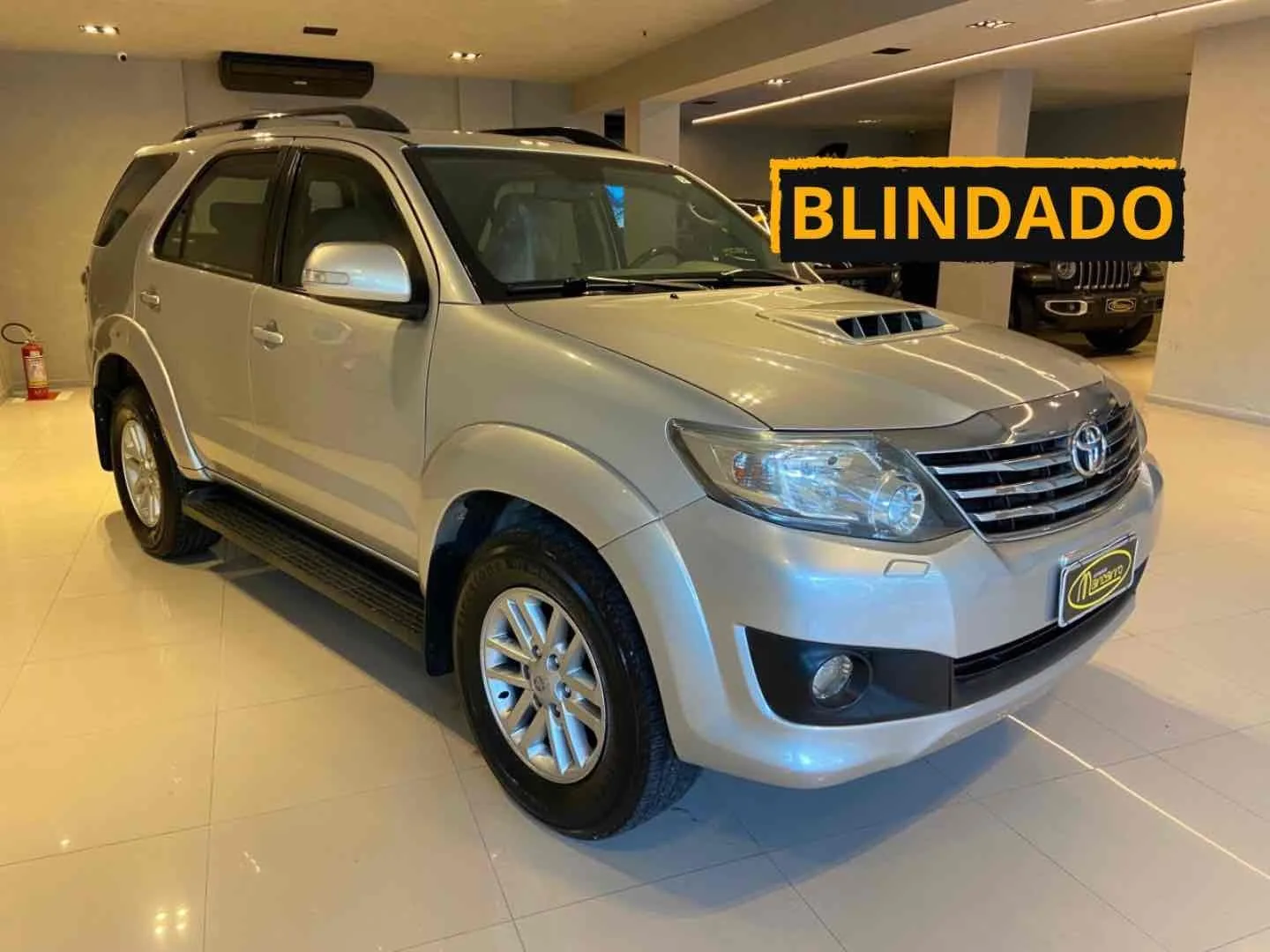 Toyota Hilux SW4 SRV blindada — estoque Maricarro